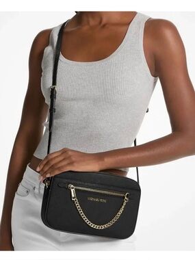 Michael Kors Jet Set purse